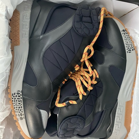 Designer Shoes - Picture 1 of 7